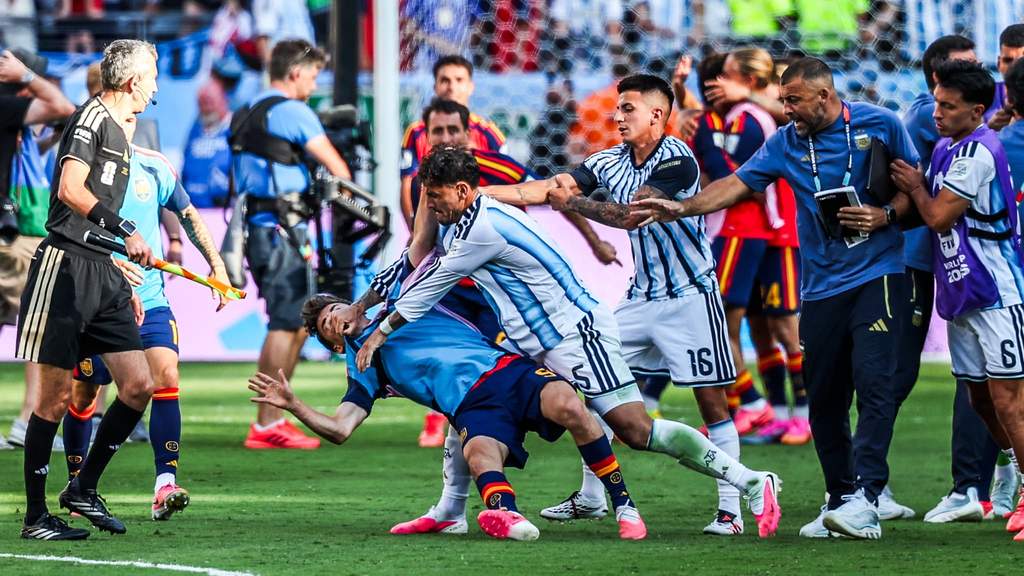 Buntut Kericuhan Final Piala Dunia 2026, FIFA Investigasi Sanksi Timnas Argentina