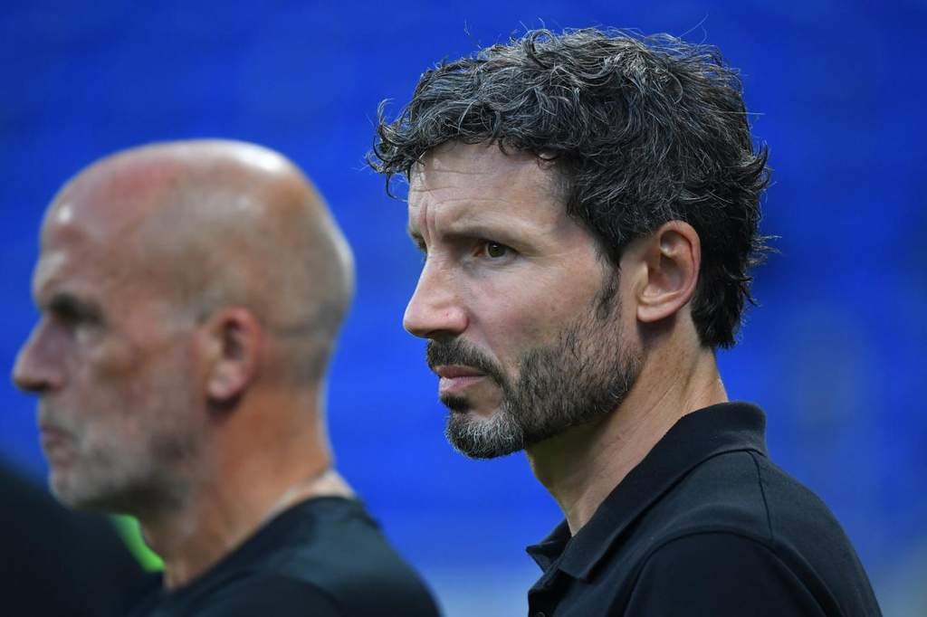 Mark Van Bommel Resmi Latih Timnas Belgia Gantikan Rudi Garcia