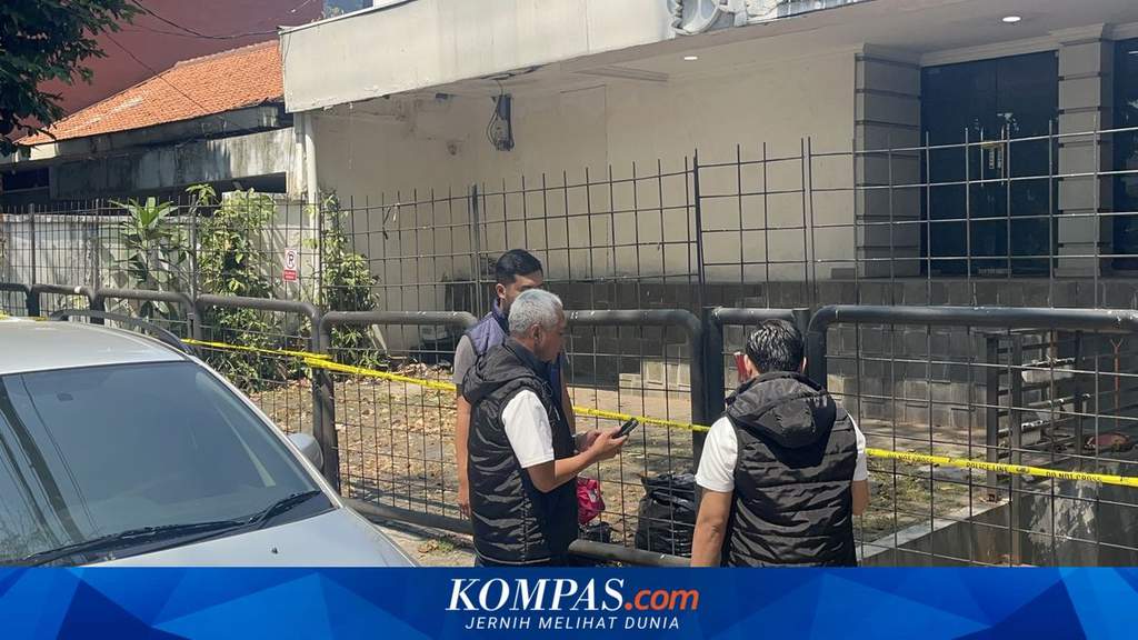 Puslabfor Polri Olah TKP Klinik Jaksel Tempat Sutrimo Tewas
