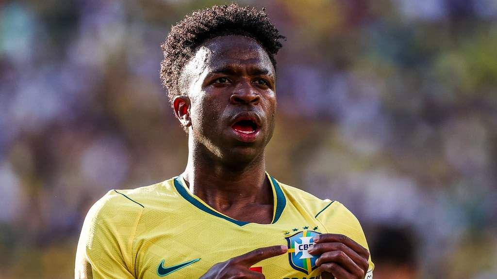 Tampilan Baru Vinicius Jr Buat Heboh Media Sosial Usai Operasi Dagu