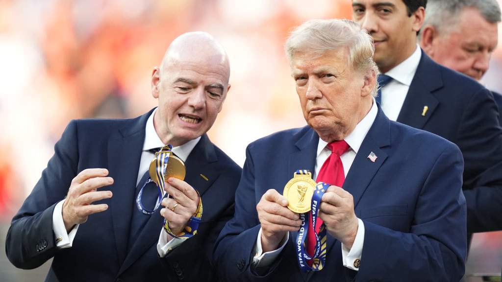Trump Minta Infantino Gelar Piala Dunia Lagi di AS Selagi Dirinya Masih Hidup